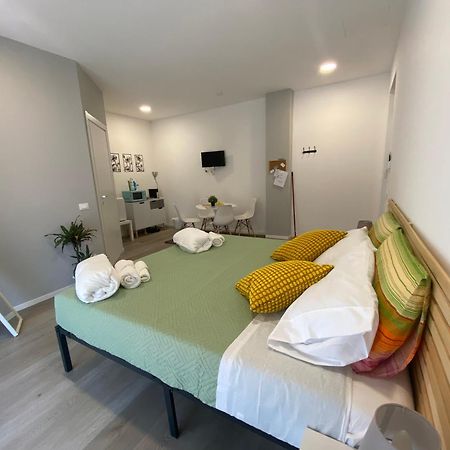 Onlyroomsrho Luaran gambar